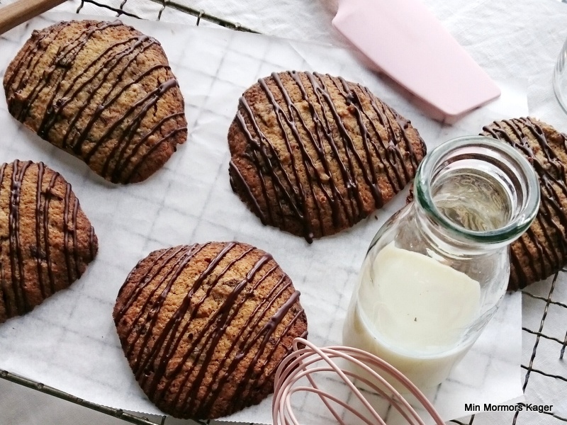 Glutenfri cookies med chokolade og nødder