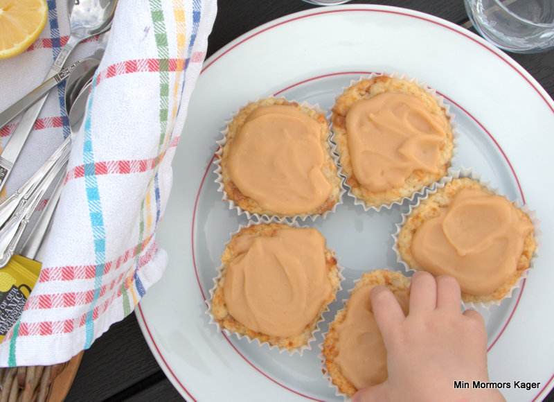 Citronmuffins med karamelglasur