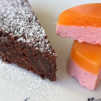 Svampet chokoladekage bagt uden æg