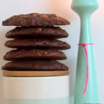 Chokoladecookies med valnødder